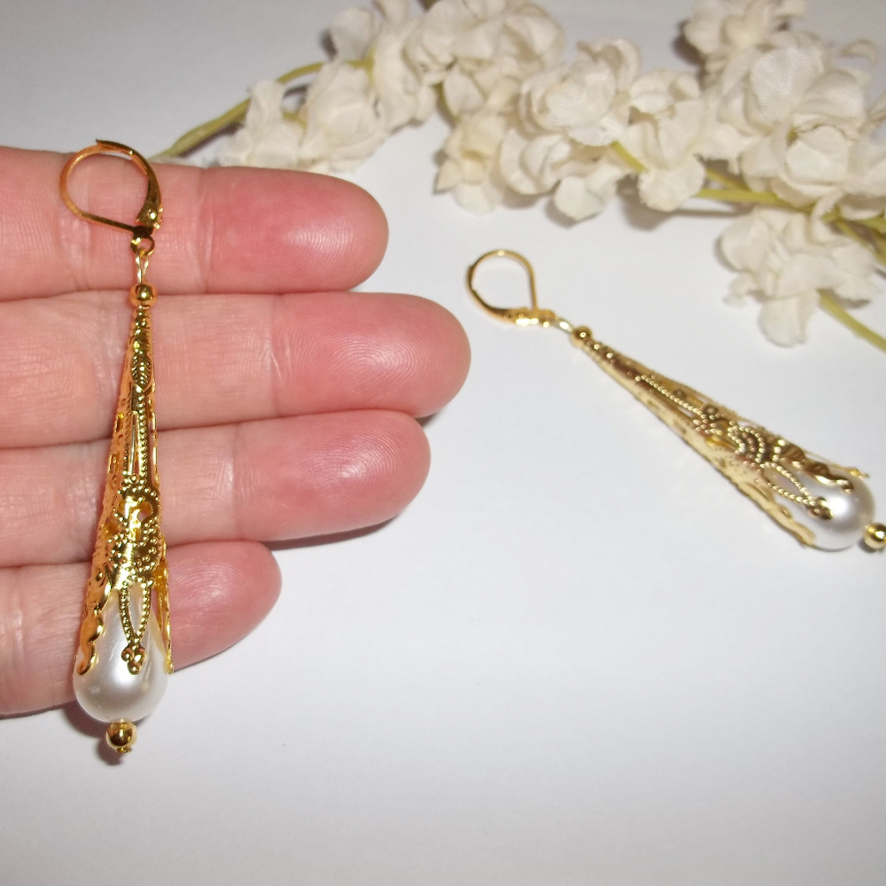 Long Earrings White Pearl & Gold Statement 4572 - Picture 3 of 6